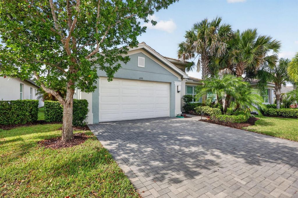 11553 SW Half Moon Lake Lane, Port Saint Lucie, FL 34987