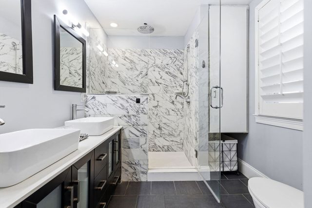 645 E 6th St, Boston, MA 02127