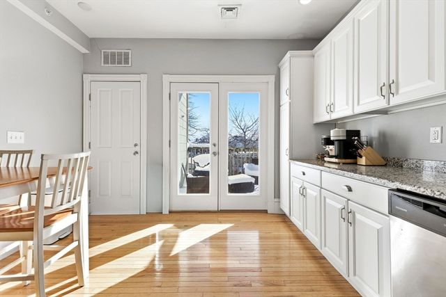 645 E 6th St, Boston, MA 02127