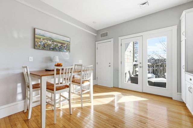 645 E 6th St, Boston, MA 02127