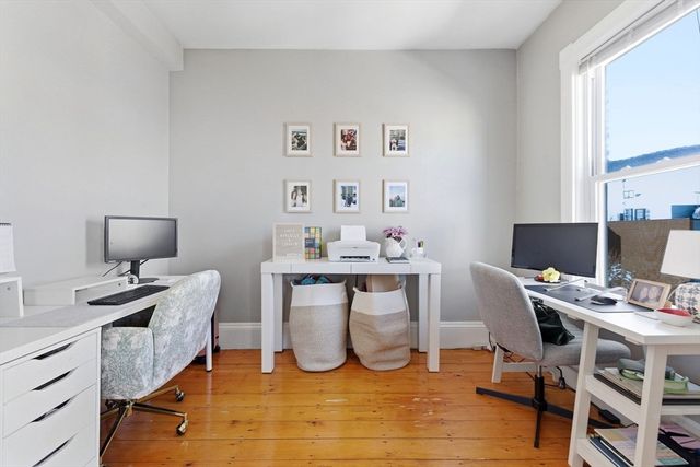 645 E 6th St, Boston, MA 02127