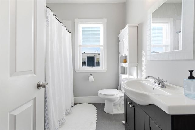 645 E 6th St, Boston, MA 02127