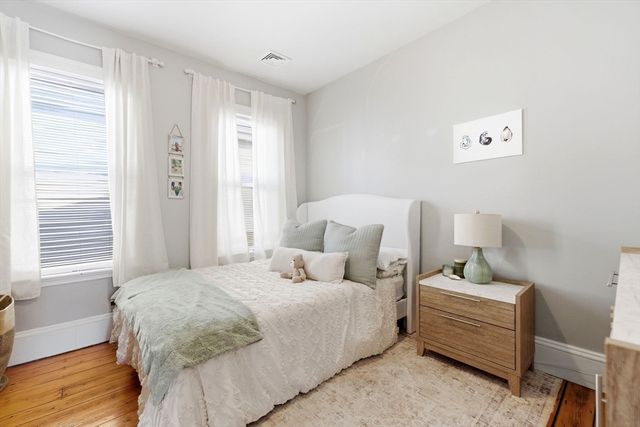 645 E 6th St, Boston, MA 02127