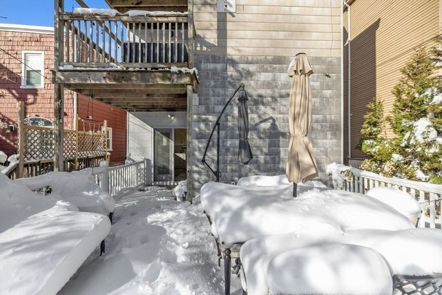 645 E 6th St, Boston, MA 02127