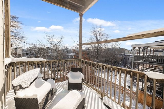 645 E 6th St, Boston, MA 02127