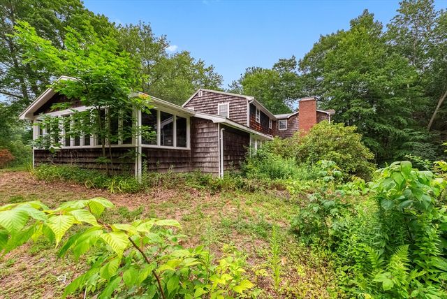 166 Pine St, Manchester, MA 01944