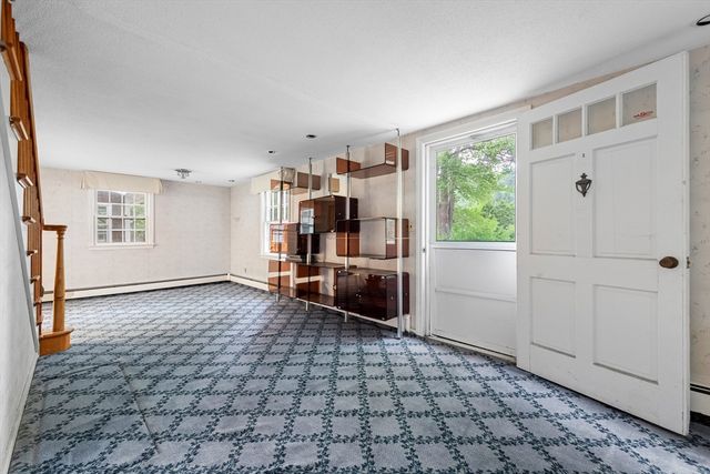 166 Pine St, Manchester, MA 01944