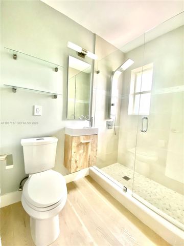 6330 SW 79th St 18, South Miami, FL 33143