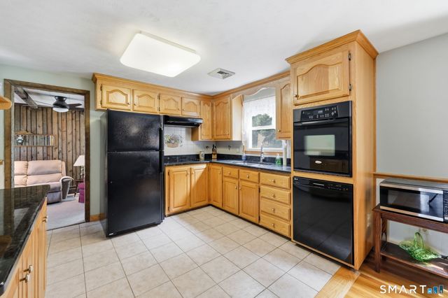 23 Middlesex Drive, Enfield, CT 06082