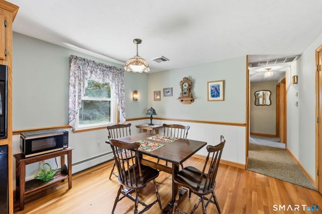 23 Middlesex Drive, Enfield, CT 06082