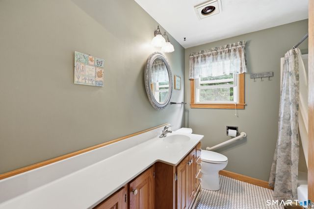 23 Middlesex Drive, Enfield, CT 06082