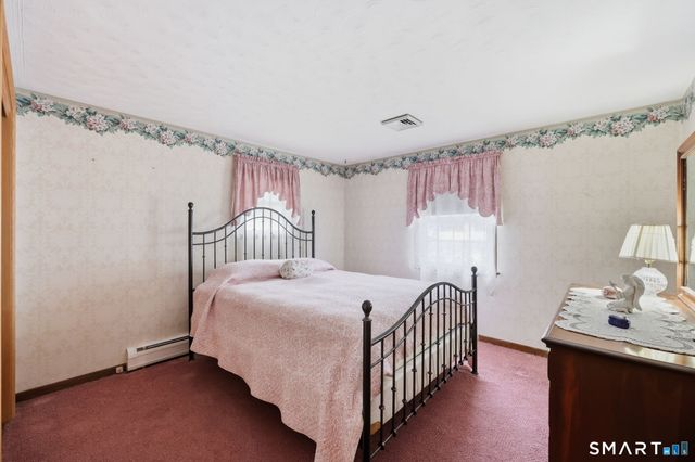 23 Middlesex Drive, Enfield, CT 06082
