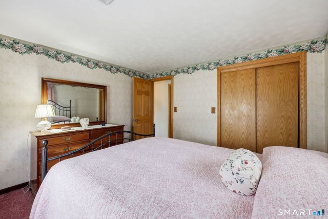 23 Middlesex Drive, Enfield, CT 06082