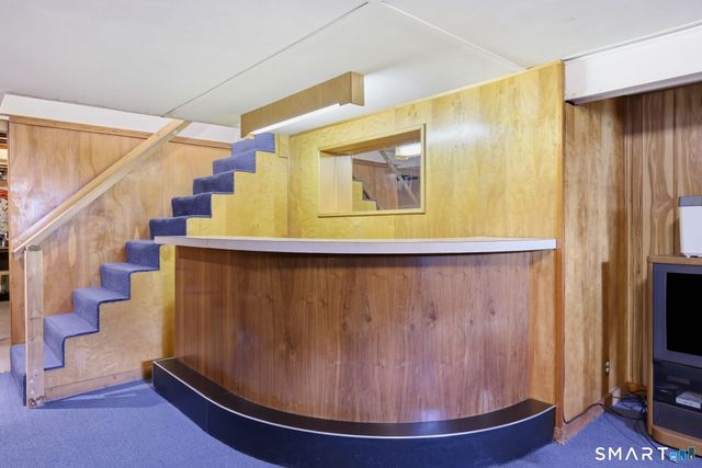 23 Middlesex Drive, Enfield, CT 06082