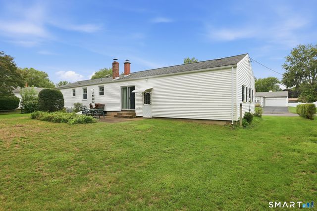 23 Middlesex Drive, Enfield, CT 06082