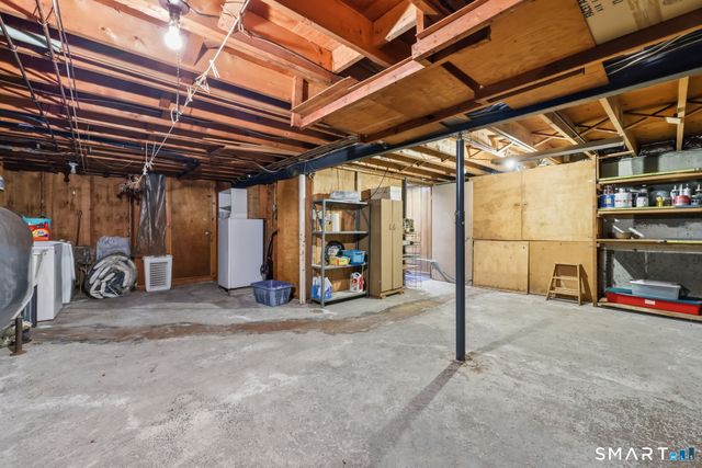 23 Middlesex Drive, Enfield, CT 06082