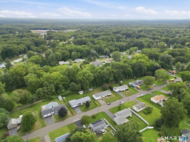 23 Middlesex Drive, Enfield, CT 06082