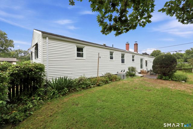 23 Middlesex Drive, Enfield, CT 06082