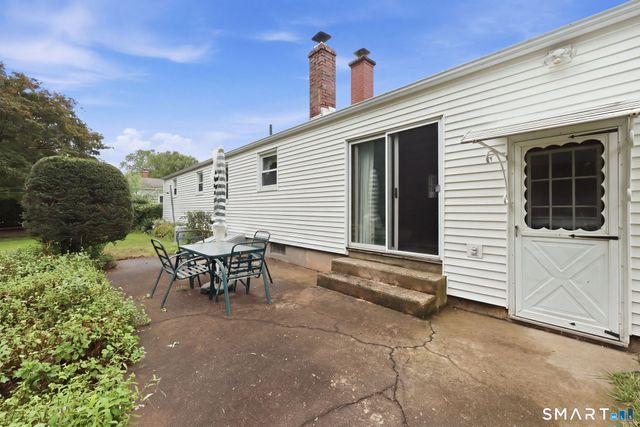 23 Middlesex Drive, Enfield, CT 06082
