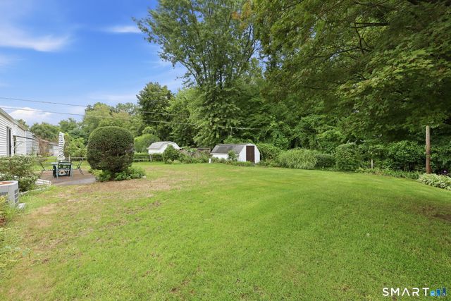 23 Middlesex Drive, Enfield, CT 06082