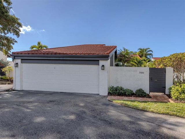 786 SARABAY ROAD 19, Osprey, FL 34229