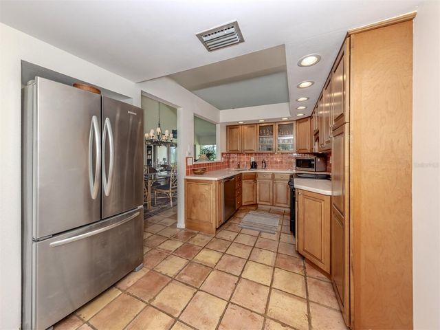 786 SARABAY ROAD 19, Osprey, FL 34229