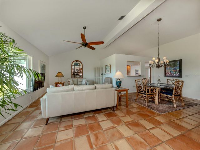 786 SARABAY ROAD 19, Osprey, FL 34229