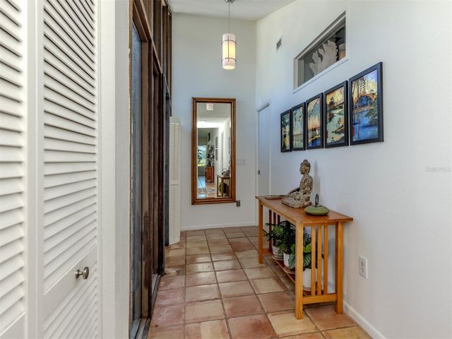 786 SARABAY ROAD 19, Osprey, FL 34229