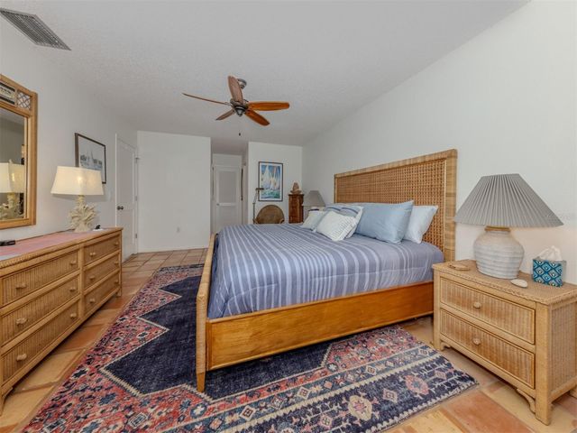 786 SARABAY ROAD 19, Osprey, FL 34229