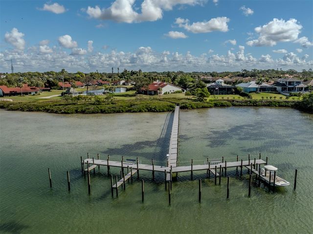 786 SARABAY ROAD 19, Osprey, FL 34229