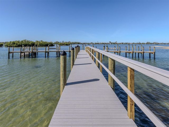 786 SARABAY ROAD 19, Osprey, FL 34229