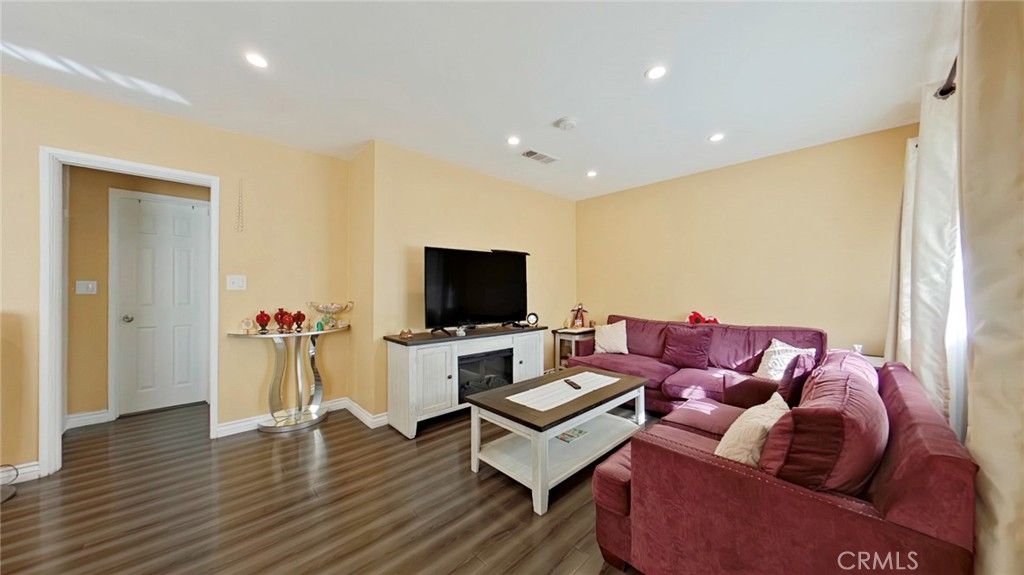 5633 Denny, North Hollywood, CA 91601 — photo 4
