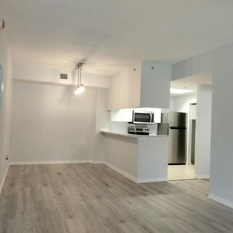 2803 Sarento Place 111, Palm Beach Gardens, FL 33410