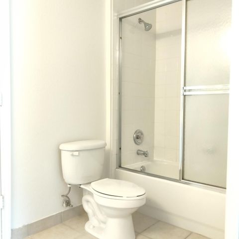 2803 Sarento Place 111, Palm Beach Gardens, FL 33410