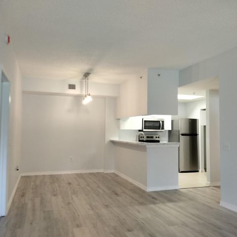 2803 Sarento Place 111, Palm Beach Gardens, FL 33410