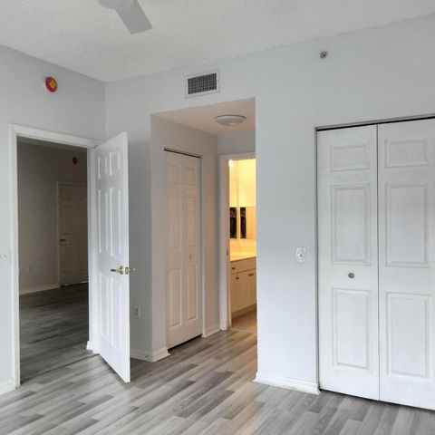 2803 Sarento Place 111, Palm Beach Gardens, FL 33410