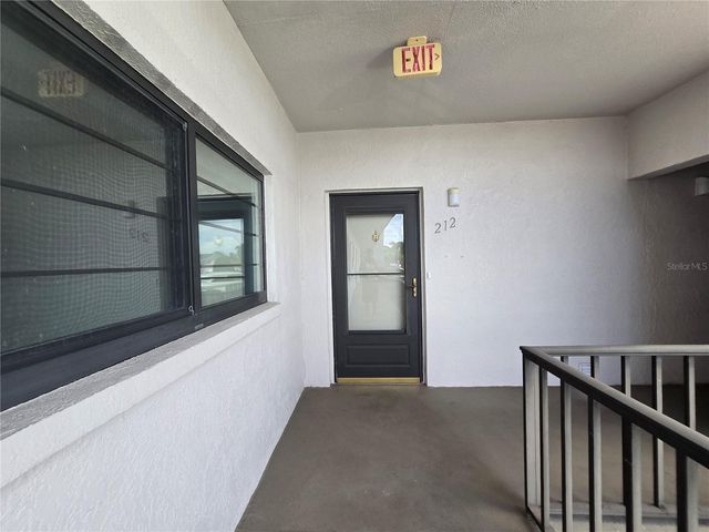7941 58TH AVENUE N 212, St Petersburg, FL 33709