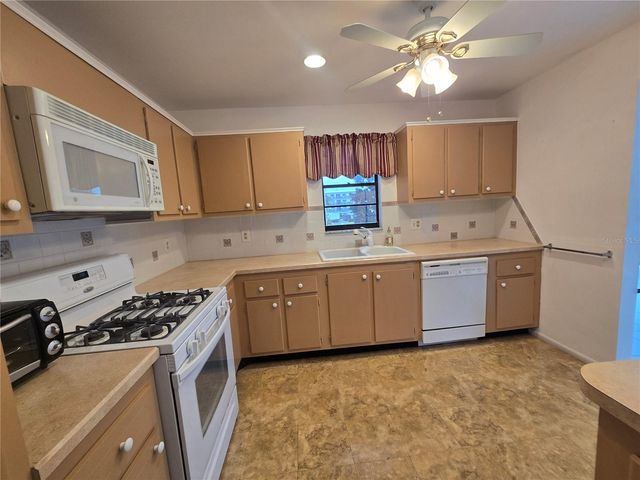 7941 58TH AVENUE N 212, St Petersburg, FL 33709