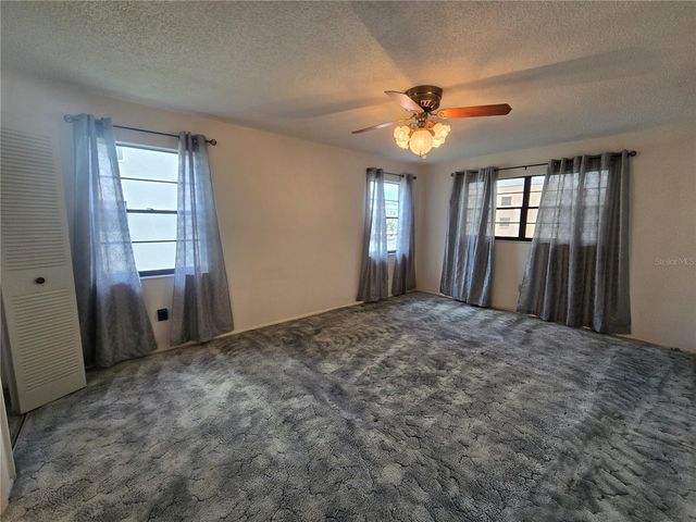 7941 58TH AVENUE N 212, St Petersburg, FL 33709