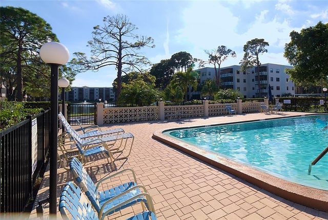 7941 58TH AVENUE N 212, St Petersburg, FL 33709