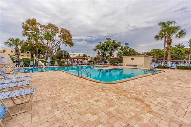 7941 58TH AVENUE N 212, St Petersburg, FL 33709