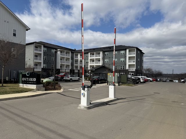 1540 Lebanon Pike Unit 204, Nashville, TN 37210