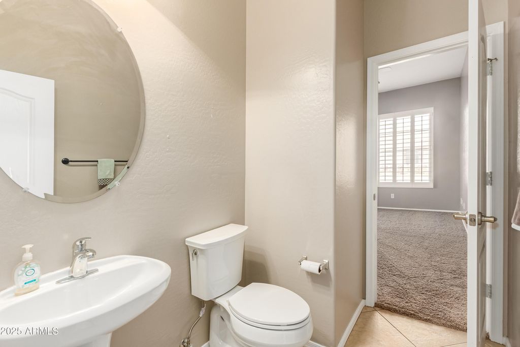 Image 10 of property listing at 3405 W IAN Drive, Laveen, AZ 85339