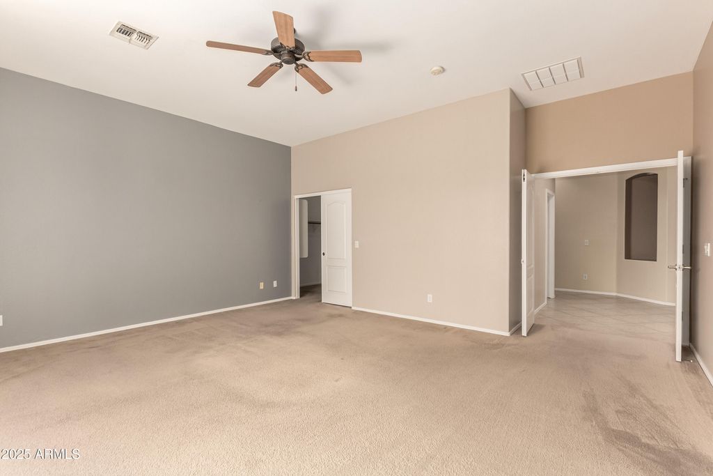 Image 12 of property listing at 3405 W IAN Drive, Laveen, AZ 85339