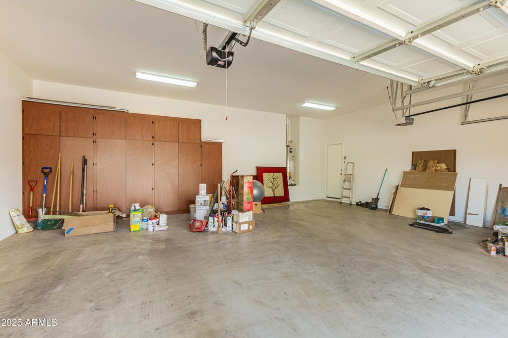 Image 21 of property listing at 3405 W IAN Drive, Laveen, AZ 85339