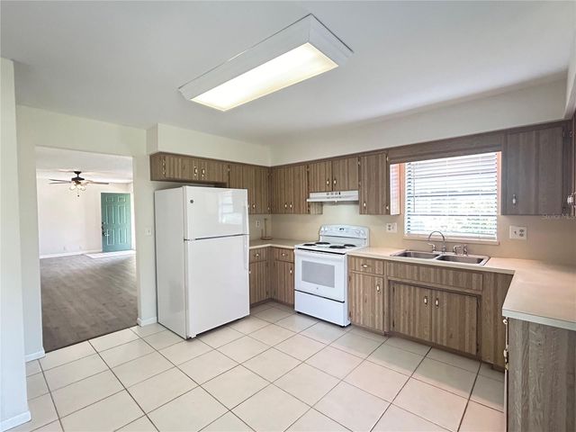 522 PEBBLE SPRINGS COURT, Winter Haven, FL 33884