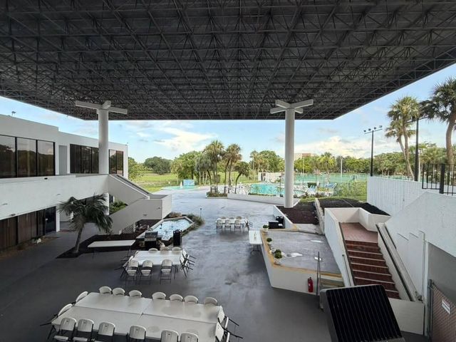 7011 Environ Boulevard 210, Lauderhill, FL 33319