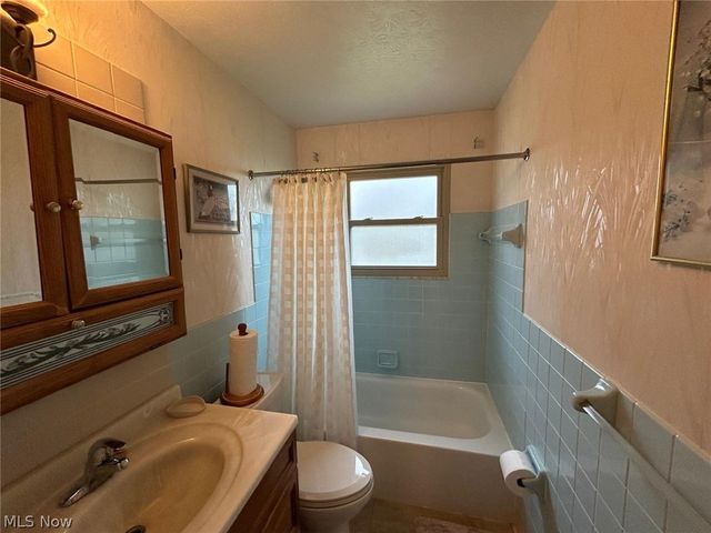 24437 Ridgeline, Bedford Heights, OH 44146