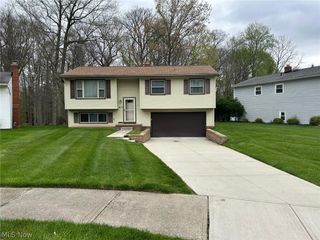 24437 Ridgeline, Bedford Heights, OH 44146