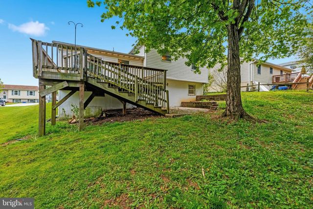 10 WEST RD, Mount Airy, MD 21771